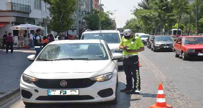 Uşak’ta 1463 sürücüye para cezası kesildi