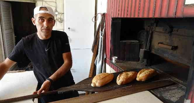 Günlük 3 bin ekmek üretiliyor, 200 gram ekmek 3 liradan satışa sunuluyor