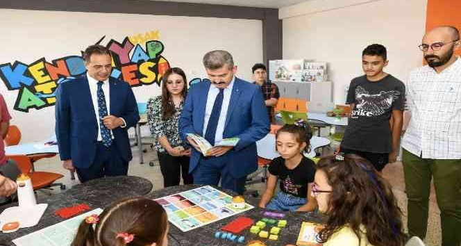 Vali Ergün, “Kendin Yap” atölyesinde öğrencilerle buluştu