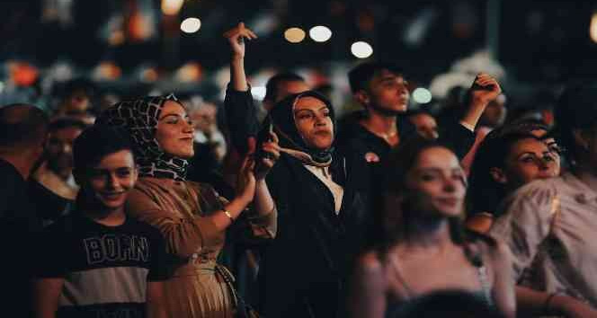 Denizlililer festivalin ikinci gününde doyasıya eğlendi