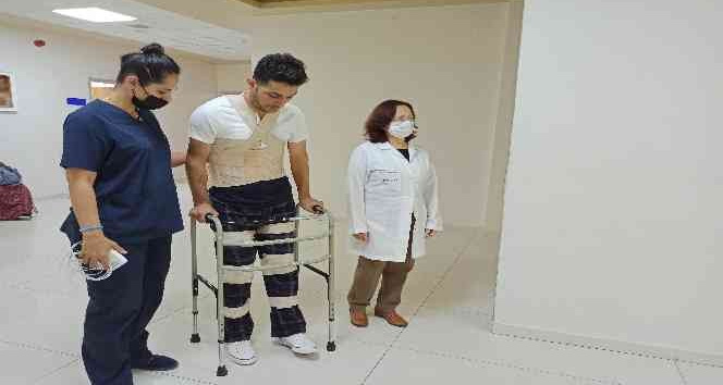 Belden altı felç olan Serhan Yiğit’in artık yüzü gülüyor