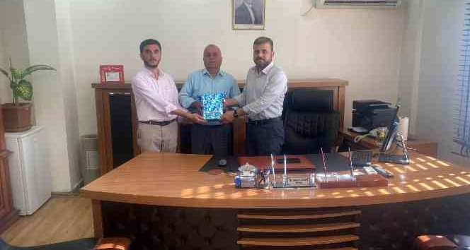 İmam ayağına geldi, 70 yaşındaki vatandaş iş yerinde Kur’an-ı Kerim öğrendi