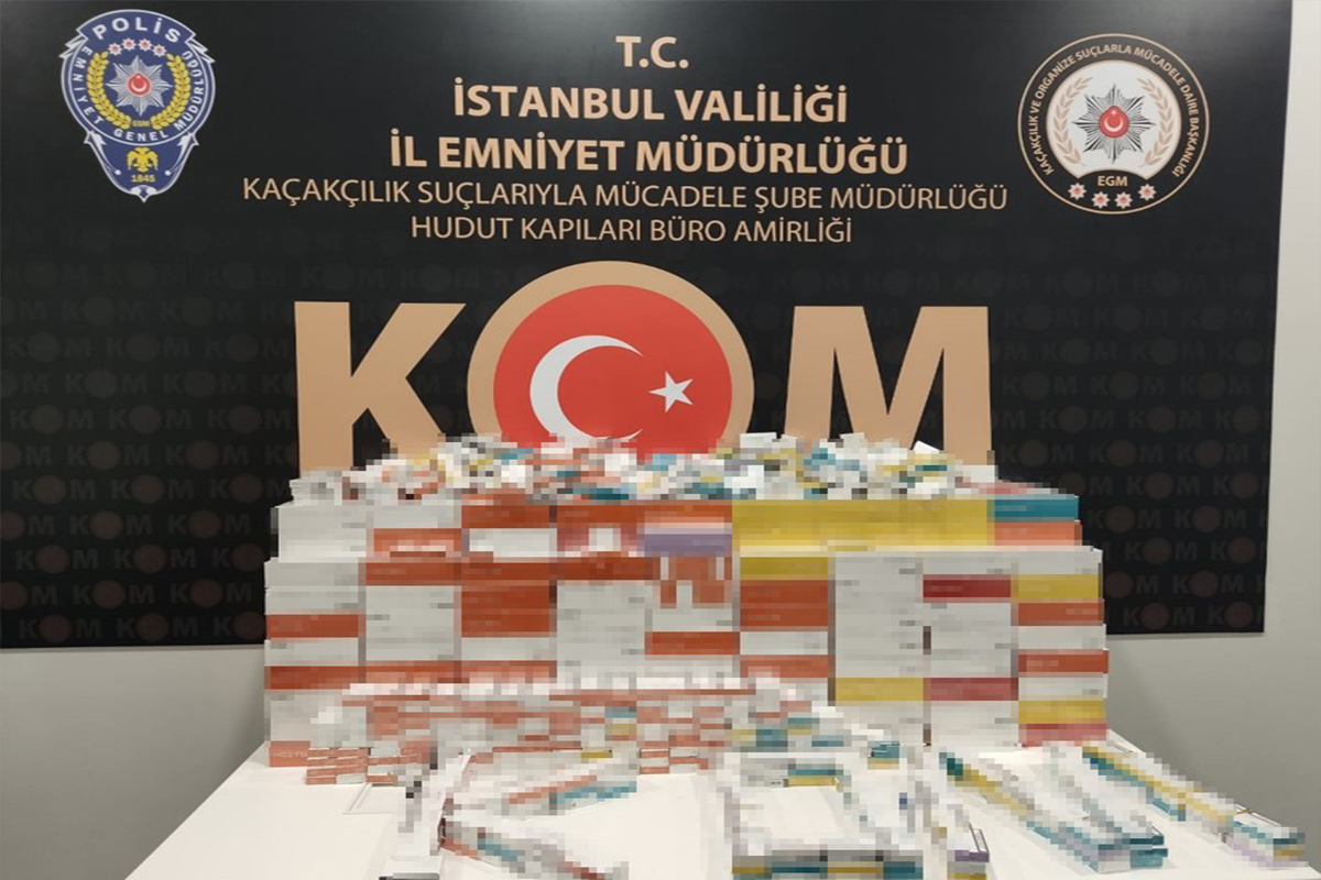 KKTC'den İstanbul'a gelen yolcuların valizlerinden kaçak tütün ürünleri çıktı