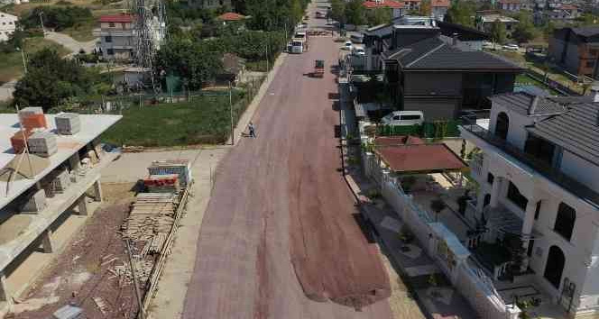Yalova Belediyesi’nin asfalt çalışmaları devam ediyor