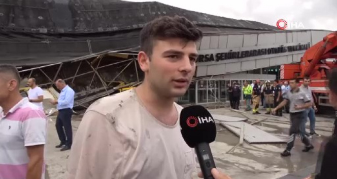 Otobüs terminaline yıldırım düşme anında yaşanan panik kamerada