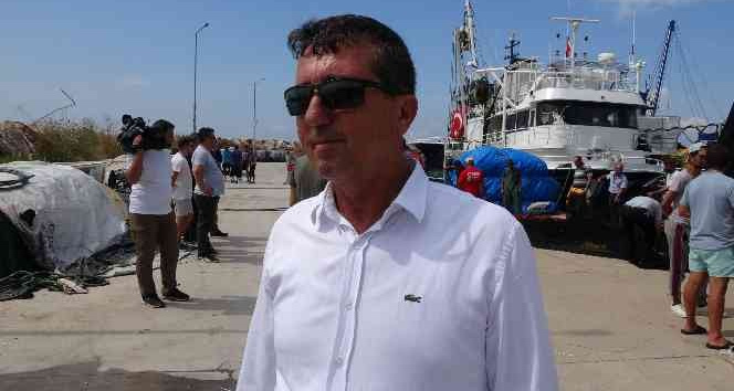 Çanakkale’de balıkçılar, ‘Vira Bismillah’ diyerek denizlere açılmaya başladı