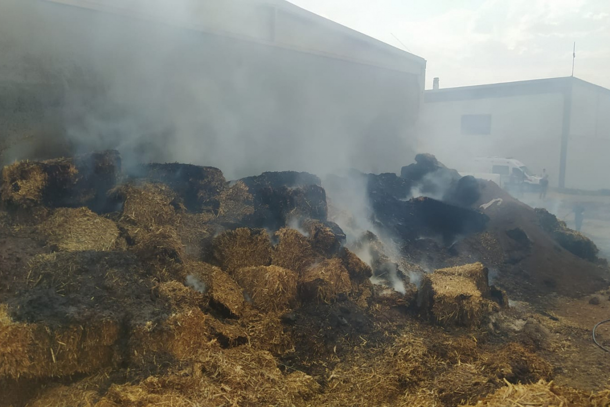 Gemerek'te korkutan yangın