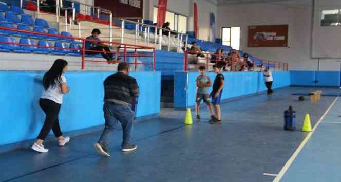 Engelli bireyler “Mutlu Çarşamba” projesiyle doyasıya eğleniyor