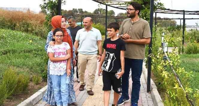 246 kuş türüne ev sahipliği yapan Hersek Lagünü ilgi odağı olmaya devam ediyor