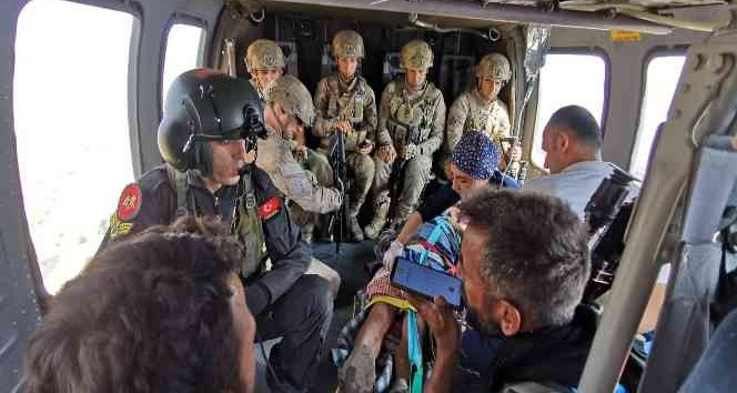 Siirt’te yaban domuzlarının saldırısına uğrayan çoban askeri helikopterle kurtarıldı