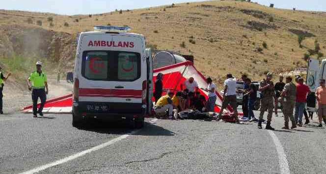 Gercüş’te 2 yamaç paraşütçüsü yere çakılarak ağır yaralandı