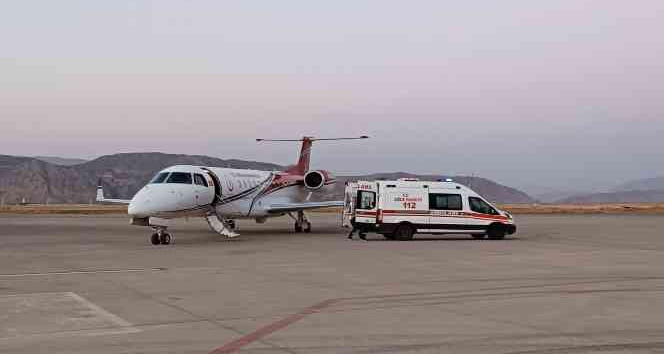 Ambulans uçak 3 kişiyi Ankara ve Antalya’ya taşıdı