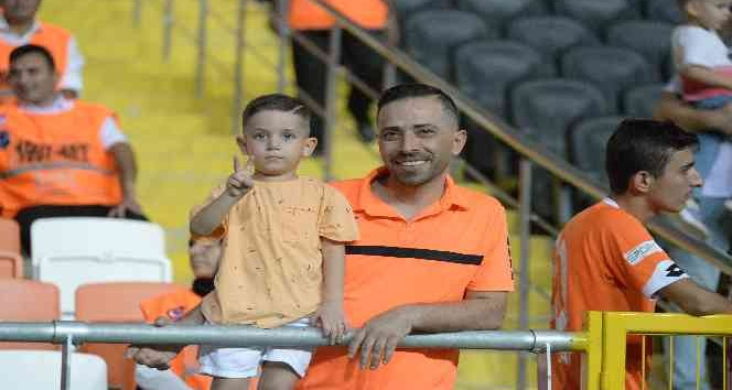 Spor Toto 1. Lig: Adanaspor: 1 - Altay: 1 (Maç devam ediyor)