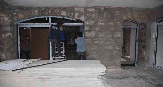 Asırlık otel turizme kazandırılıyor