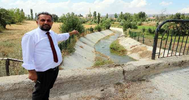 Özükavak beldesinde dere ıslah çalışması tamamlandı