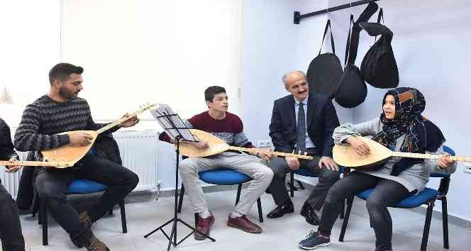 Başkan Okay: "Gençlik Merkezi, gençlerin yeni gözdesi oldu"