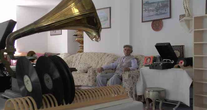 60 yıldır biriktirdiği antika eşyaları devlete bağışlamak istiyor