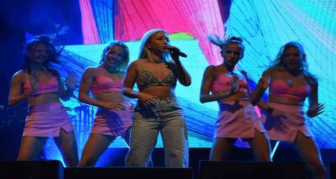 Gönen’de Ece Seçkin coşkusu