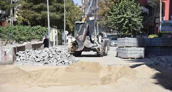 Siirt’te kilit parke ve yol bakım çalışmaları devam ediyor