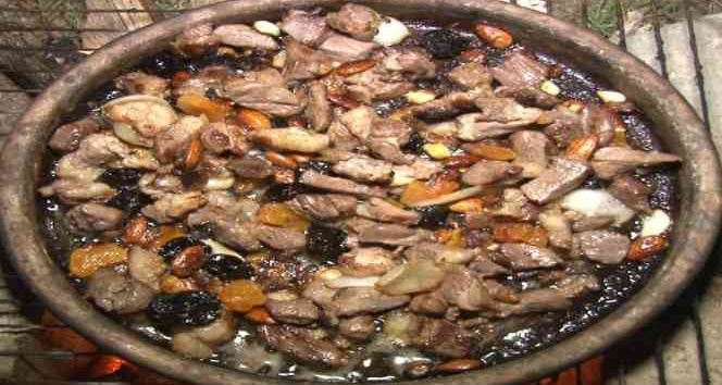 Edirne’de Osmanlı saray mutfağına ait yemek Meriç Nehri kıyısında yeniden yaşatıldı