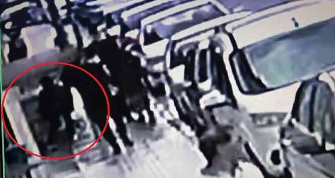 Küçük çocuğun bisiklet çalma anı kamerada