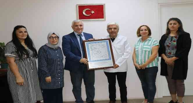 Altınova Devlet Hastanesi’ne bebek dostu hastane unvanı