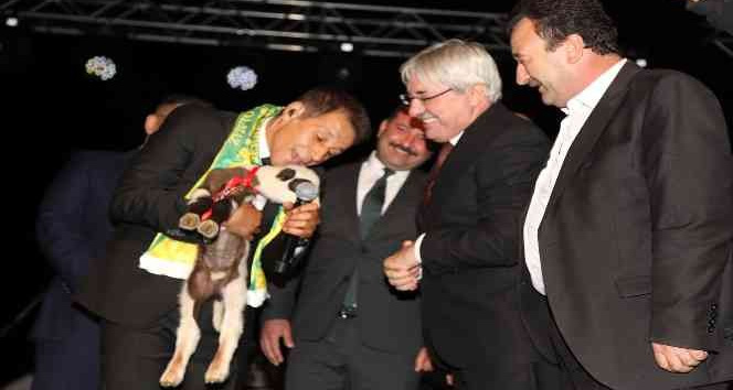 İvrindi’de Mustafa Yıldızdoğan rüzgarı esti