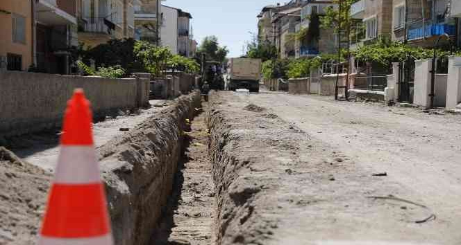 Sümer mahallesinde altyapı yenileme çalışması başladı
