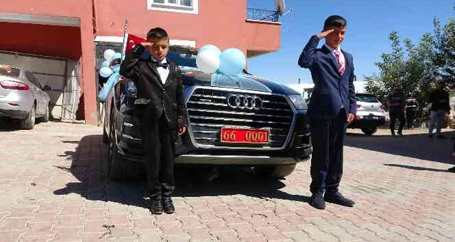 Valinin makam aracı şehit çocuklarının sünnet arabası oldu