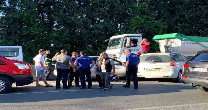 Yalova’da zincirleme trafik kazası: 4 yaralı