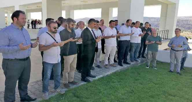 ÇAKÜ’deki cami hizmete açıldı, ilk cuma namazı kılındı