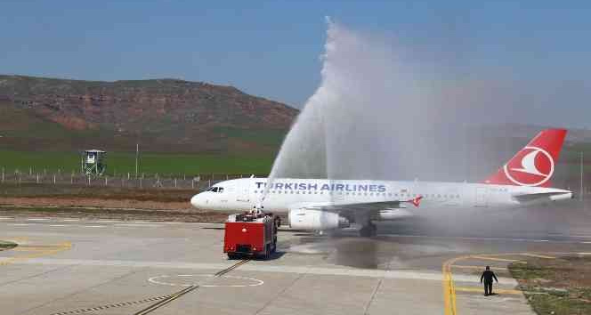 Siirt Havalimanı’nda 1 ayda 5 bin 985 yolcuya hizmet verildi