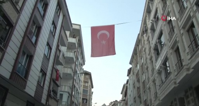 Şehit Astsubay Kıdemli Çavuş Gökhan Ağılın İstanbuldaki evine ateş düştü