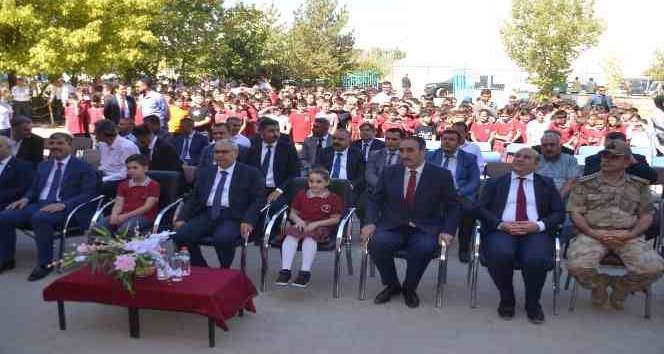Muş’ta eğitim öğretim yılının ilk ders zili çaldı