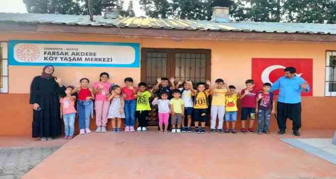 Kapalı köy okulunda 3 yıl aradan sonra yeniden ders zili çaldı