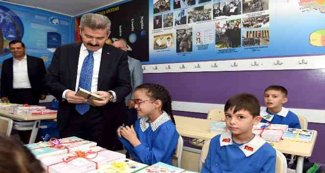 Vali Ergün ilk günde okulları ziyaret etti