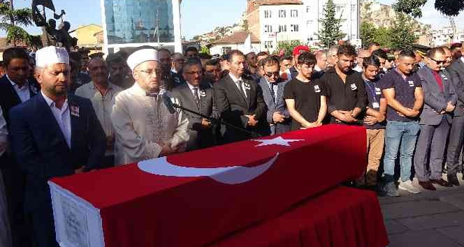 Şehit Astsubay Ağıl’ın cenazesi son yolculuğuna uğurlandı