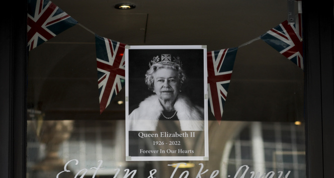 Londra sokakları Kraliçe II. Elizabethin cenaze alayına hazırlanıyor