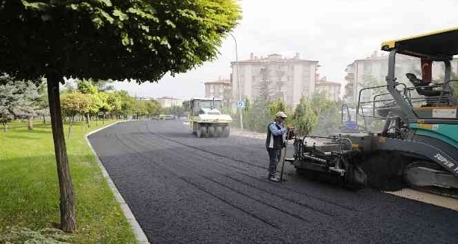 Nevşehir sokaklarında asfalt serimi devam ediyor