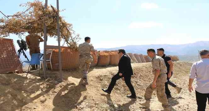 Kaymakam Özçelik’ten Jandarma Komando Tabur Komutanlığına ziyaret