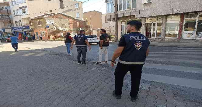 Büyükçekmece’de okul çevrelerinde denetim uygulaması yapıldı