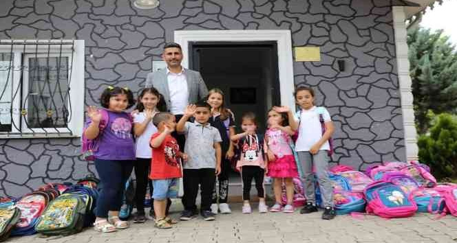 Muhtarlıktan eğitime kırtasiye yardımı