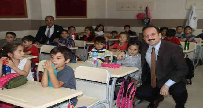 Kaymakam Bayram’dan okul ziyareti