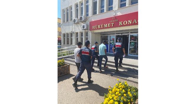 Eğirdir’de kablo hırsızları yakalandı