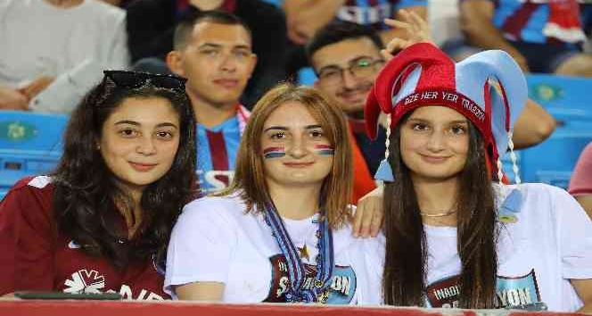 UEFA Avrupa Ligi: Trabzonspor: 1 - Kızılyıldız: 0 (İlk yarı)