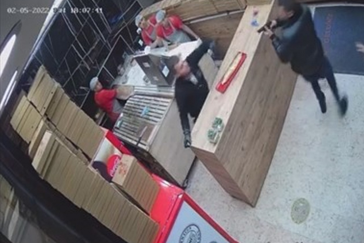 Gümüşhane’de lokantacıyı öldüren sanığın yargılanmasına başlandı, saldırının görüntüleri ortaya çıktı