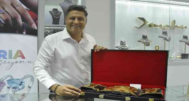 Ünlü model Tülin Şahin Fethiye’de açılışa katıldı