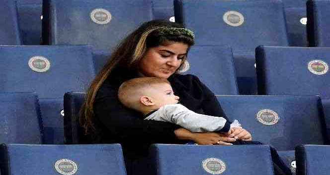 Spor Toto Süper Lig: Fenerbahçe: 2 - Corendon Alanyaspor: 0 (Maç devam ediyor)