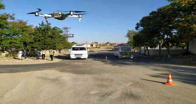 Aksaray’da jandarma okul bölgelerini dron ile havadan izliyor