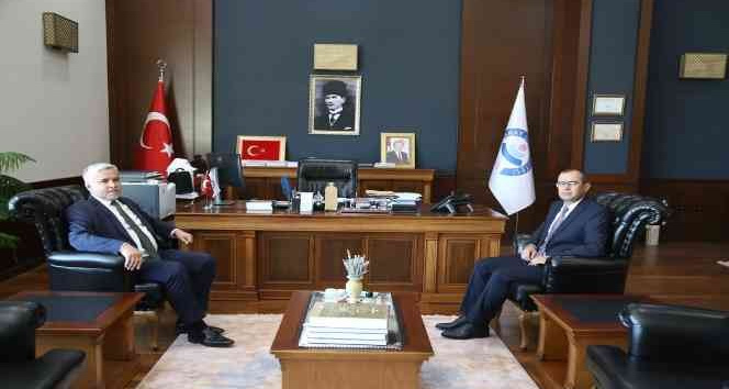 Rektör Şahin: “Tüm paydaşlarla ahenk içinde çalışıyoruz”